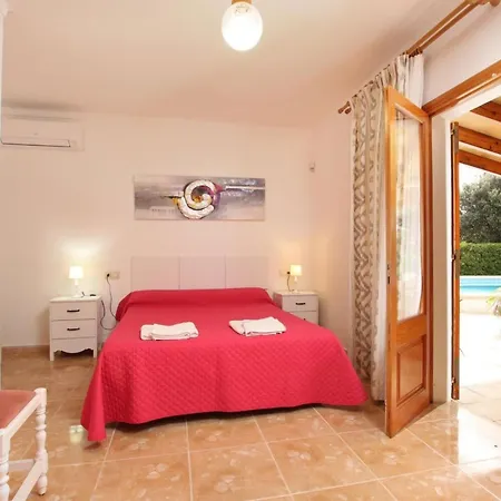 Schoene In Mit Beheiztem Pool By Interhome Casa de Férias Pollença