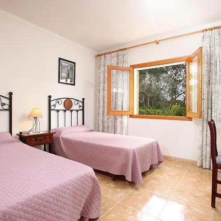 Schoene In Mit Beheiztem Pool By Interhome *