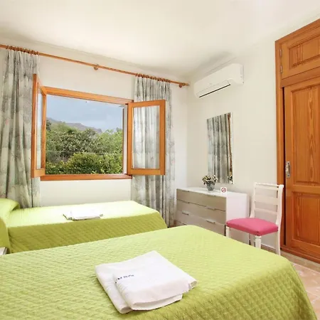 Schoene In Mit Beheiztem Pool By Interhome