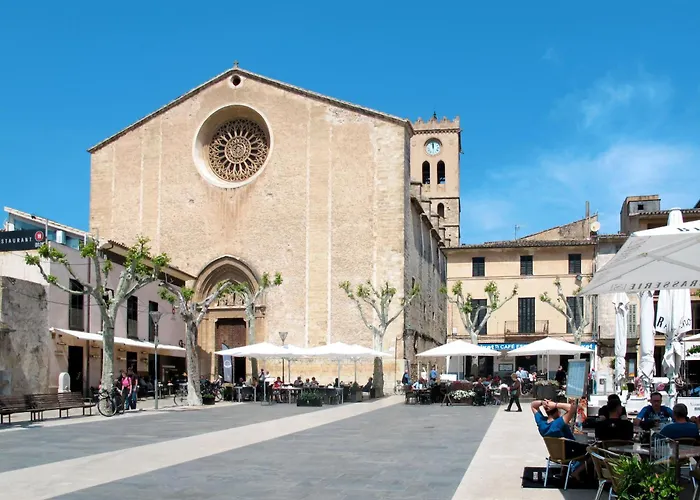 Holiday home Schoene In Mit Beheiztem Pool By Interhome